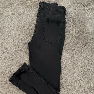 GOOD AMERICAN STRAIGHT LEG JEANS